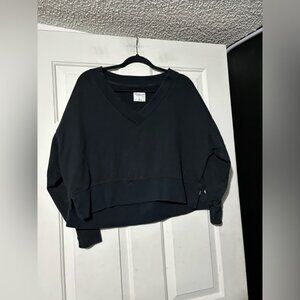 Abercrombie and fitch black v neck sweatshirt